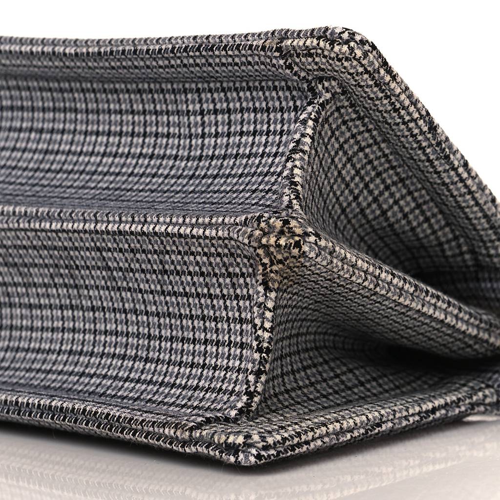 FENDI WOOL FABRIC JACQUARD CUOIO HOUNDSTOOTH FF 1974 PETITE PEEKABOO I SEE U SATCHEL GREY BLACK (20*15*11cm) FENDI WOOL FABRIC JACQUARD CUOIO HOUNDSTOOTH FF 1974 PETITE PEEKABOO I SEE U SATCHEL GREY BLACK (20*15*11cm)